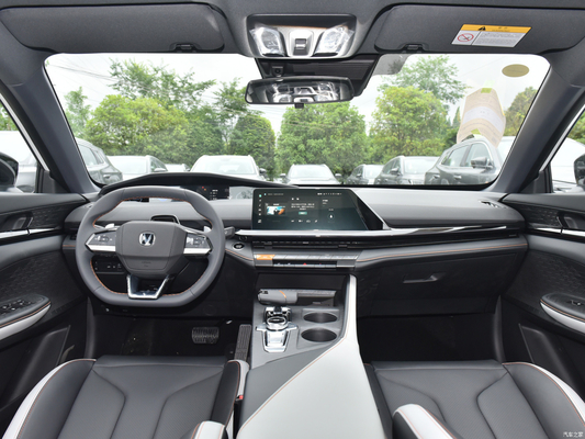2023 Changan Uni-v 1.5T Hatchback Benzinlimousine mit Geschwindigkeitssteuerung ACC als Bild