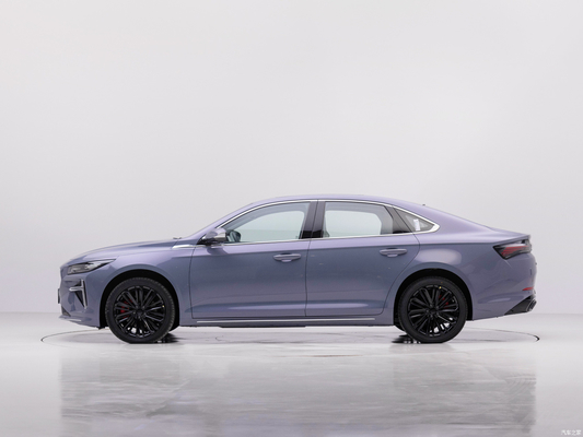 Geely Preface L 1.5TD Hybrid Luxus Limousine mit 4 Vorwärtsschaltungen und Front 1 Rear 1 Radar