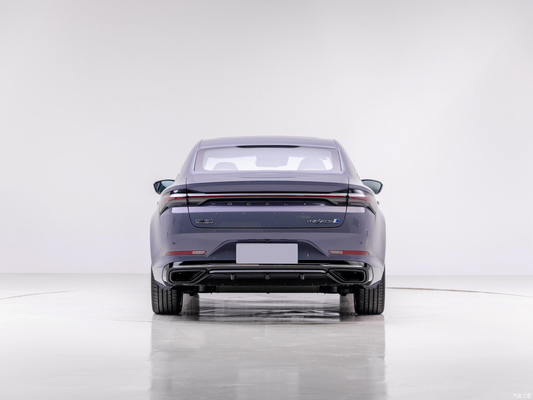 Geely Preface L 1.5TD Hybrid Luxus Limousine mit 4 Vorwärtsschaltungen und Front 1 Rear 1 Radar