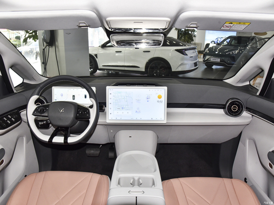 2023MPV ARCFOX KALA 5-Türer 4-Sitzer Elektrofahrzeug mit 200 kW Motorleistung und garantiert