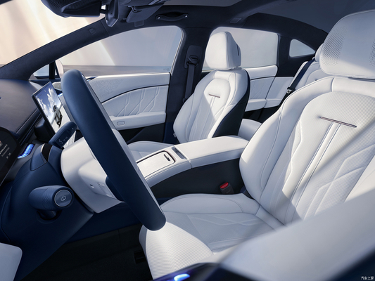 Langstrecken-Elektroauto 2024 Geely Zeekr 007 EV-Auto mit 4 Türen 5 Sitzplätzen und Hochgeschwindigkeit
