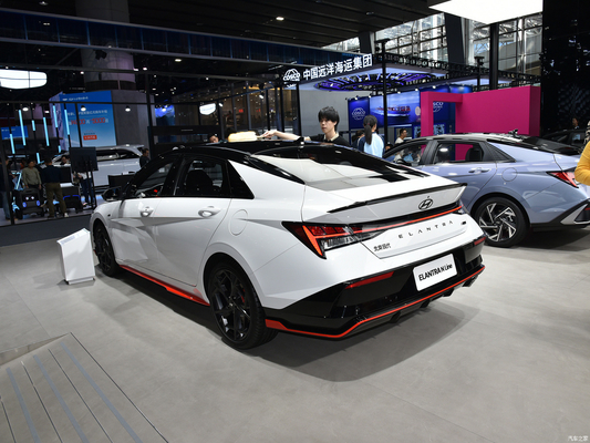 2023 Hyundai Elantra 1.5L CVT LUX Limousine Die perfekte Kombination aus Leistung und Leistung