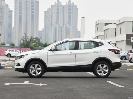 Vorwärts Schaltnummer 7 2023 Nissan Qashqai 2.0L CVT 2WD Benzinwagen in hoher Nachfrage