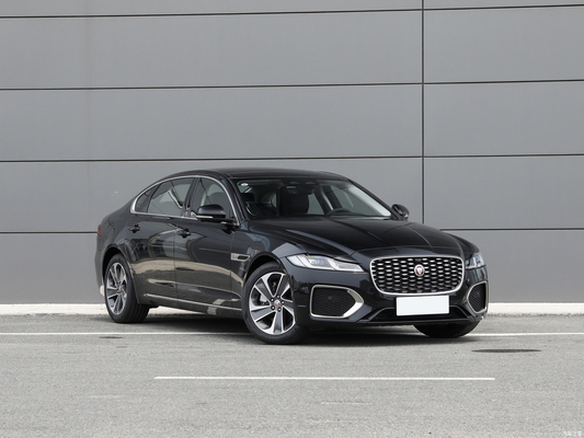 Integraler Körper Jaguar XFL 2.0T 2000Ps Benzinwagen 2WD Limousine 2WD Elite Luxus Edition