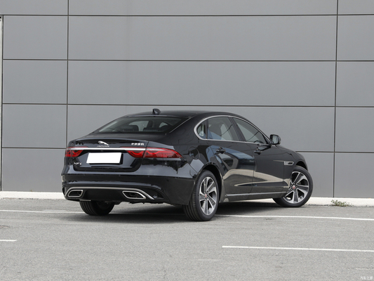 Integraler Körper Jaguar XFL 2.0T 2000Ps Benzinwagen 2WD Limousine 2WD Elite Luxus Edition