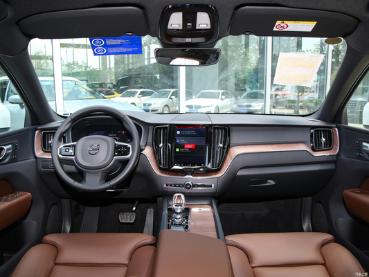 2024 Volvo XC60 B5 48V Light Hybrid 4WD Luxus-Mittelklasse-SUV mit 5 Sitzen und 6 Airbags