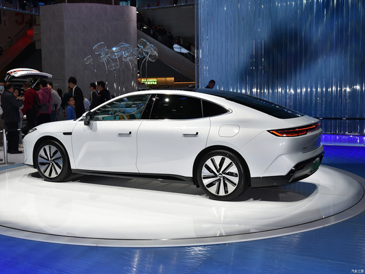 Energy Electric Geely Galaxy E8 Auto 4-Türer-5-Sitzer mit 200KW Leistung und geräumigem Innenraum