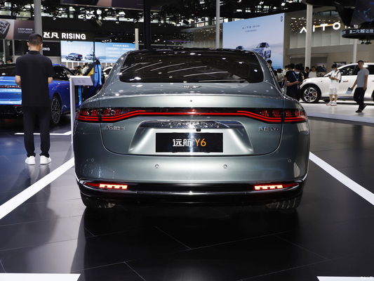 High Speed Pure Electric Car Yuanhang Y6 2023 mit einer Reichweite von 1020 km und einer Höchstgeschwindigkeit von 205 km/h