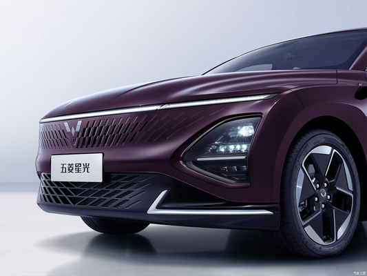 Beste Wahl 2023 Wuling Starlight Hybrid Electric Limousine 4 Türen 5 Sitzplätze Einzelmotor