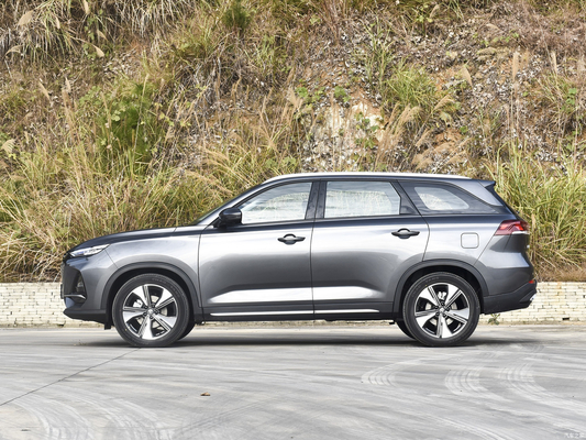 2024 Changan X7 Plus 7-Sitzer Benzinwagen mit 1.5T Automatik Höchstgeschwindigkeit von 190 KM/h