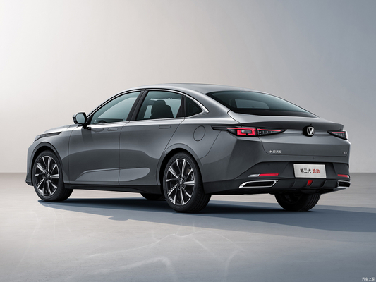 Changan Eado 2024 1.5T GDI Automatisches Flaggschiff Benzinfahrzeug erschwinglich 4 Türen 5 Sitzplätze