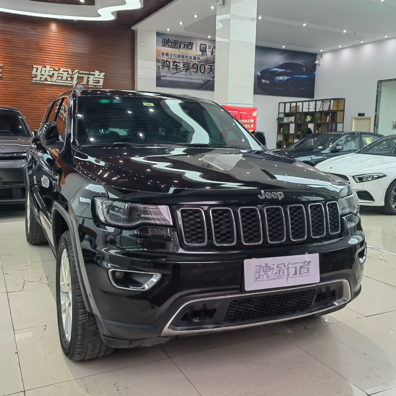 JEEP Grand Cherokee 2017 Modell 3.0L 4X4 AWD in perfektem Zustand Maximaldrehmoment 200-300Nm