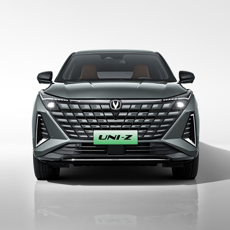 Changan UNI-Z Hybrid 4WD Fahrzeug 125 km reine elektrische Kreuzfahrt Reichweite mit links
